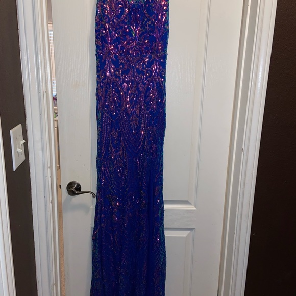 Size M, Windsor Prom dress - Picture 5 of 5